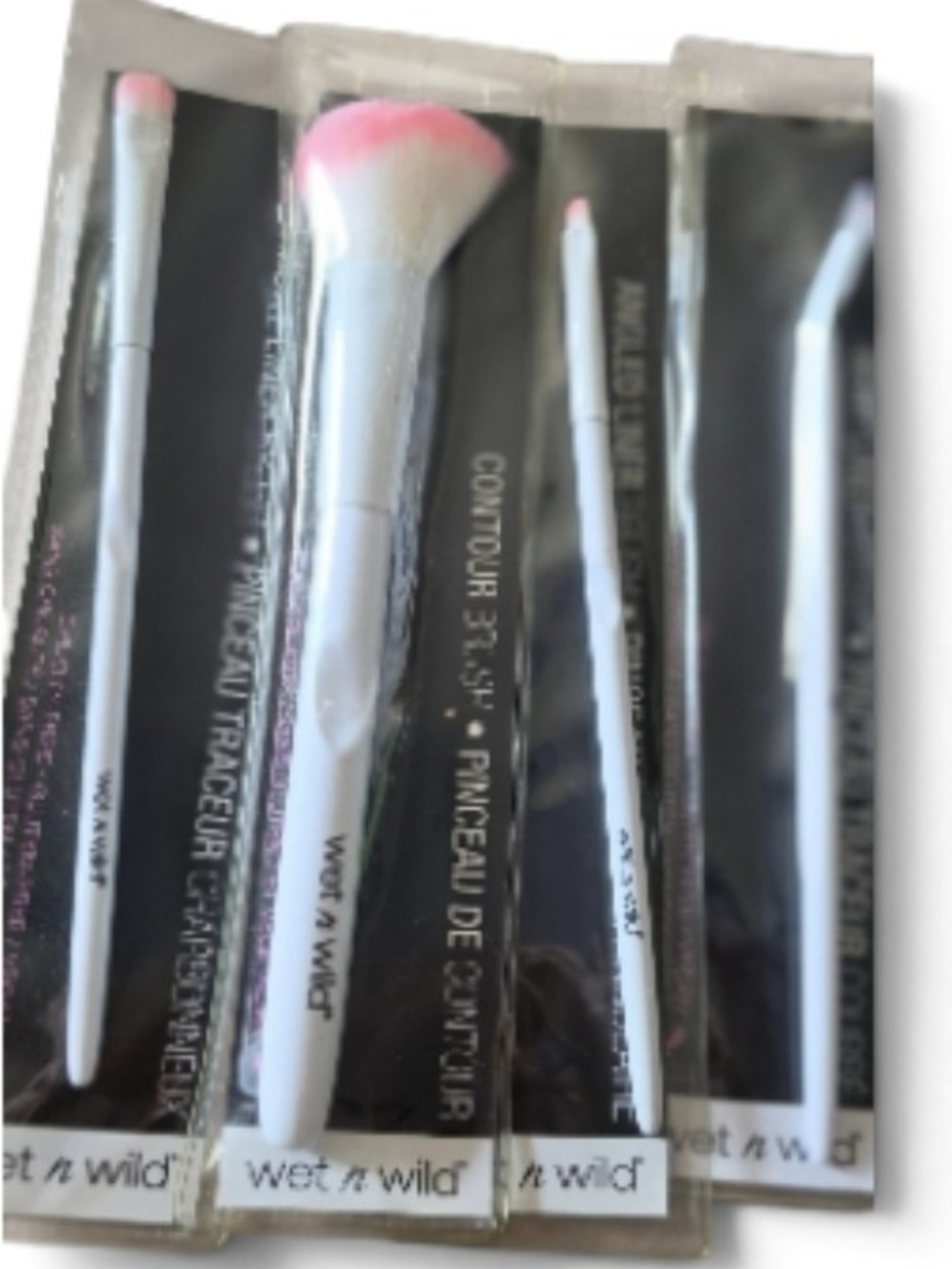 Wet n Wild 4 Piece- White Handle Makeup Brush Set with Pink Bristles -New